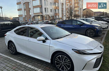 Седан Toyota Camry 2024 в Сумах