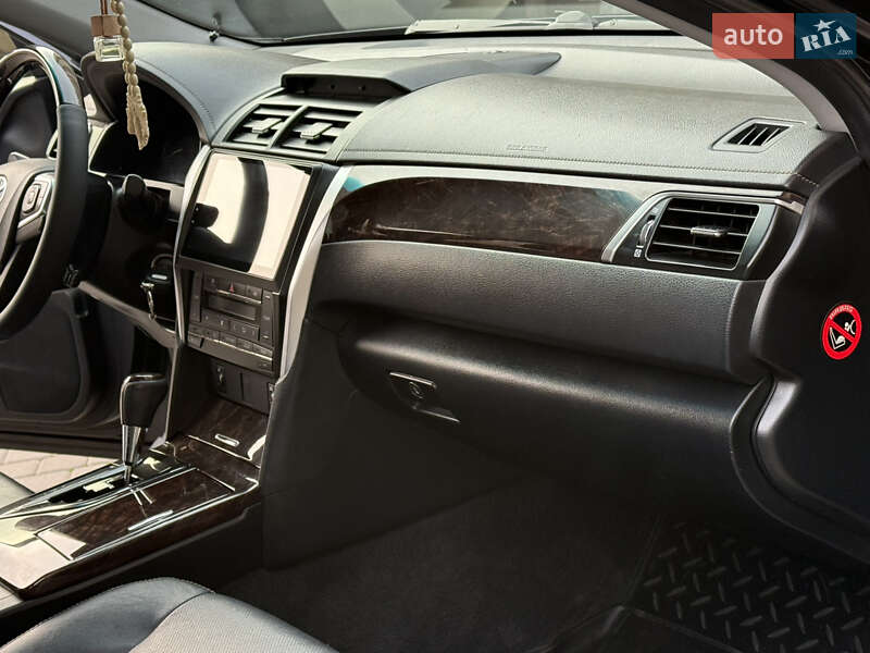 Седан Toyota Camry 2015 в Одессе