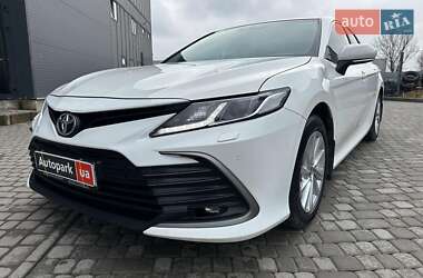 Седан Toyota Camry 2021 в Львове