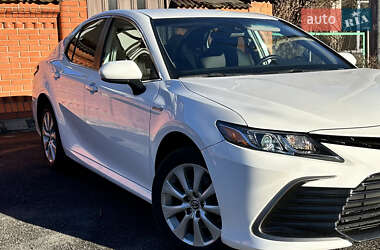 Седан Toyota Camry 2019 в Києві