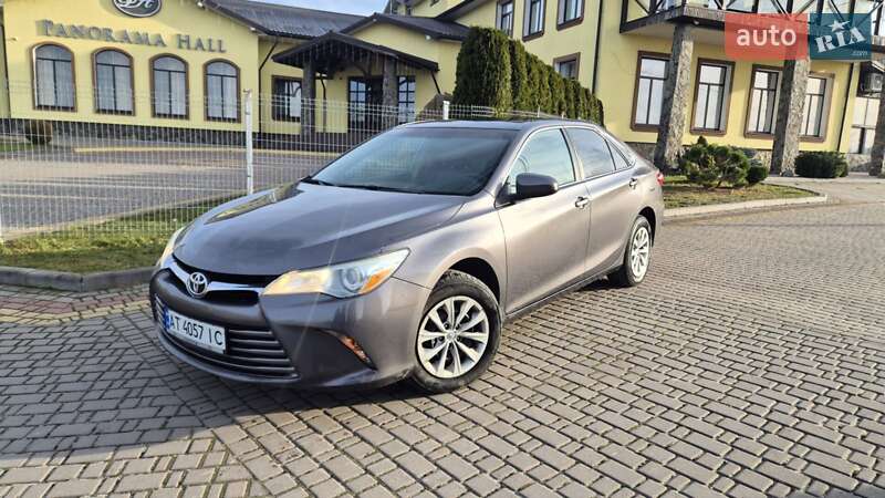 Toyota Camry 2016
