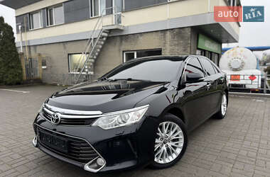 Седан Toyota Camry 2015 в Харькове
