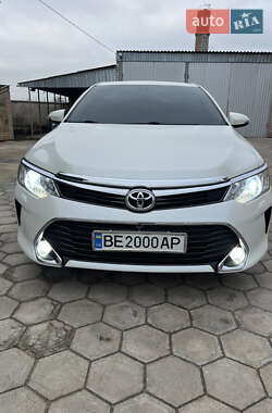 Седан Toyota Camry 2017 в Вознесенске