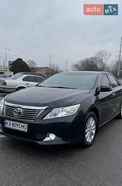 Седан Toyota Camry 2011 в Києві