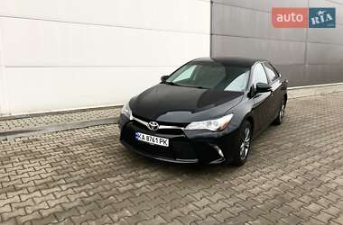 Седан Toyota Camry 2015 в Киеве