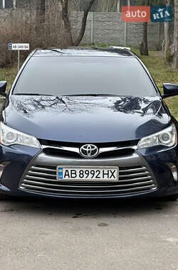 Седан Toyota Camry 2016 в Виннице