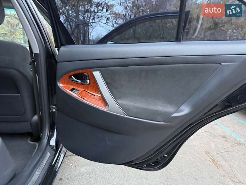 Седан Toyota Camry 2008 в Києві