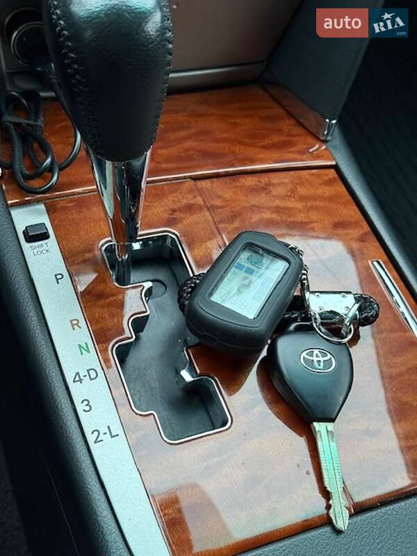 Седан Toyota Camry 2008 в Києві