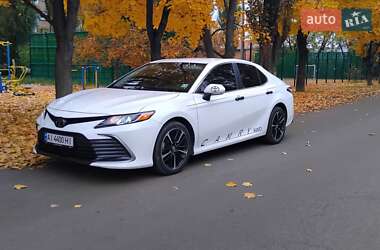 Седан Toyota Camry 2022 в Броварах