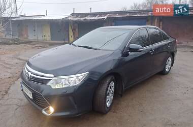 Седан Toyota Camry 2017 в Полтаве