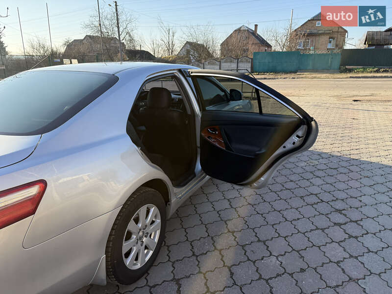 Седан Toyota Camry 2010 в Бердичеві