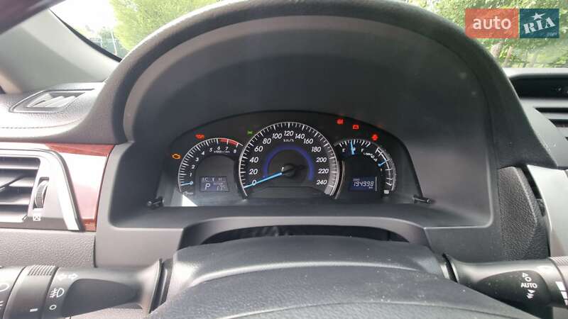 Седан Toyota Camry 2013 в Харкові