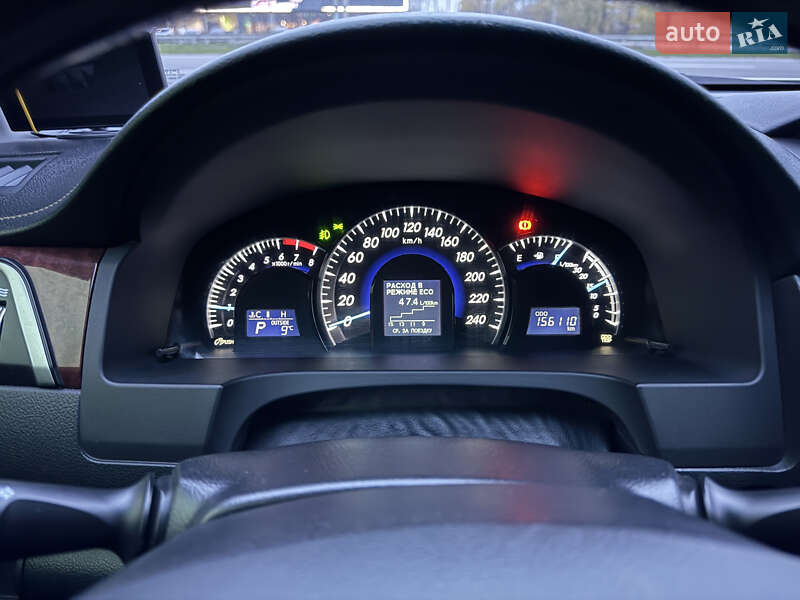 Седан Toyota Camry 2012 в Дніпрі