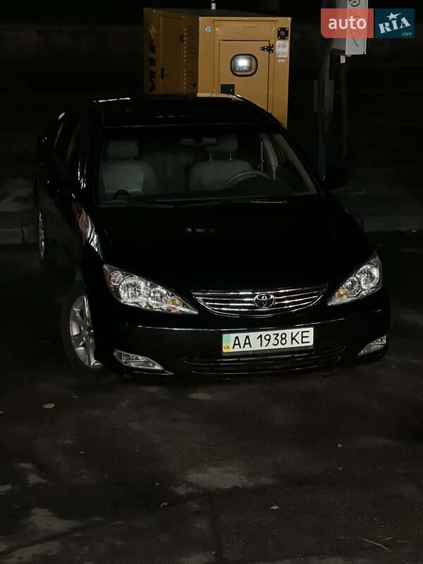 Седан Toyota Camry 2005 в Києві