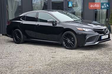 Седан Toyota Camry 2022 в Тернополі