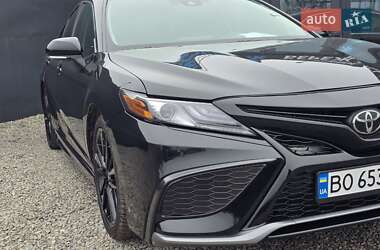 Седан Toyota Camry 2022 в Тернополі