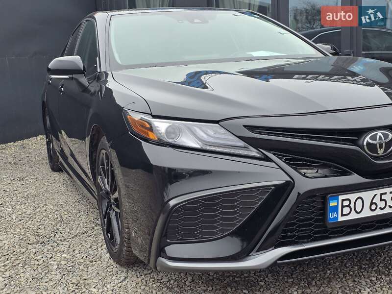 Седан Toyota Camry 2022 в Тернополі
