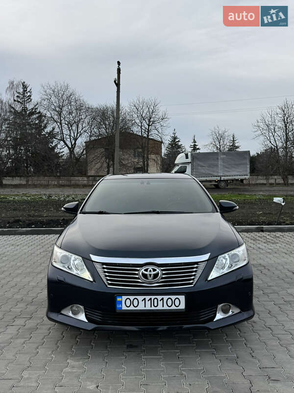 Toyota Camry 2012