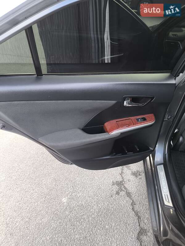 Седан Toyota Camry 2014 в Харкові