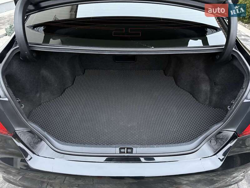 Седан Toyota Camry 2017 в Ивано-Франковске