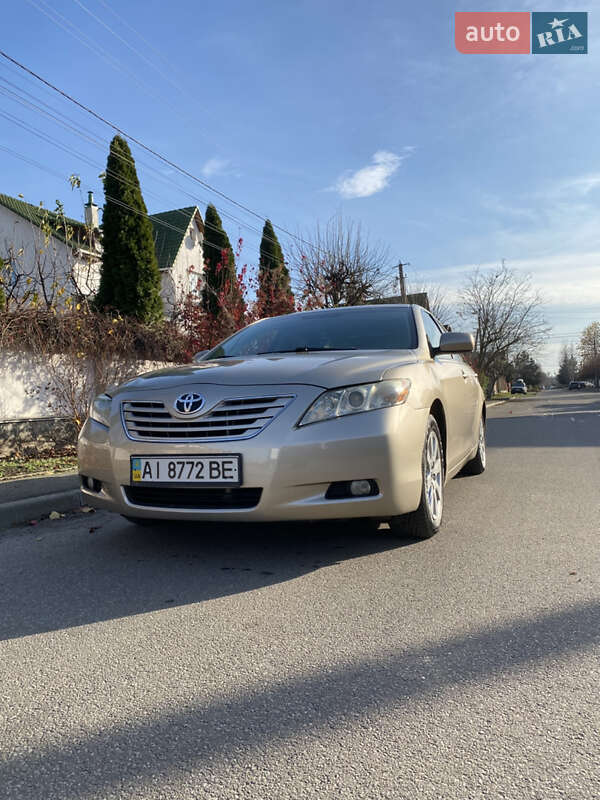 Седан Toyota Camry 2008 в Киеве