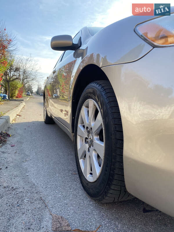 Седан Toyota Camry 2008 в Киеве