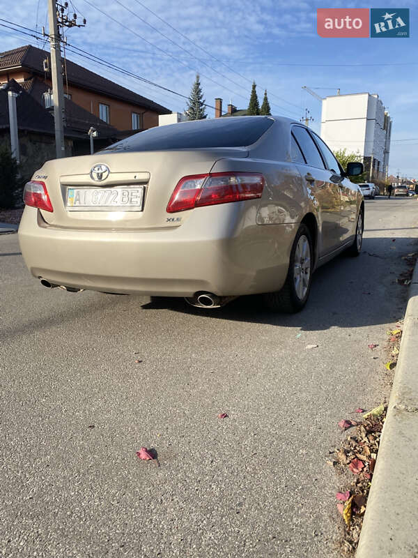 Седан Toyota Camry 2008 в Киеве