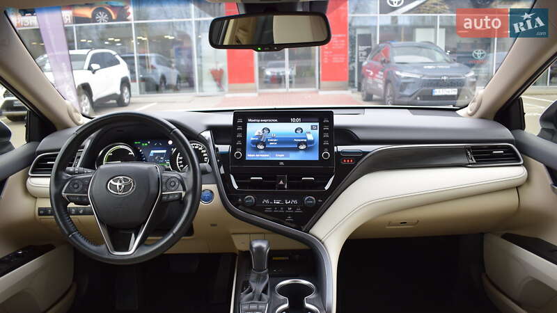 Седан Toyota Camry 2023 в Житомирі