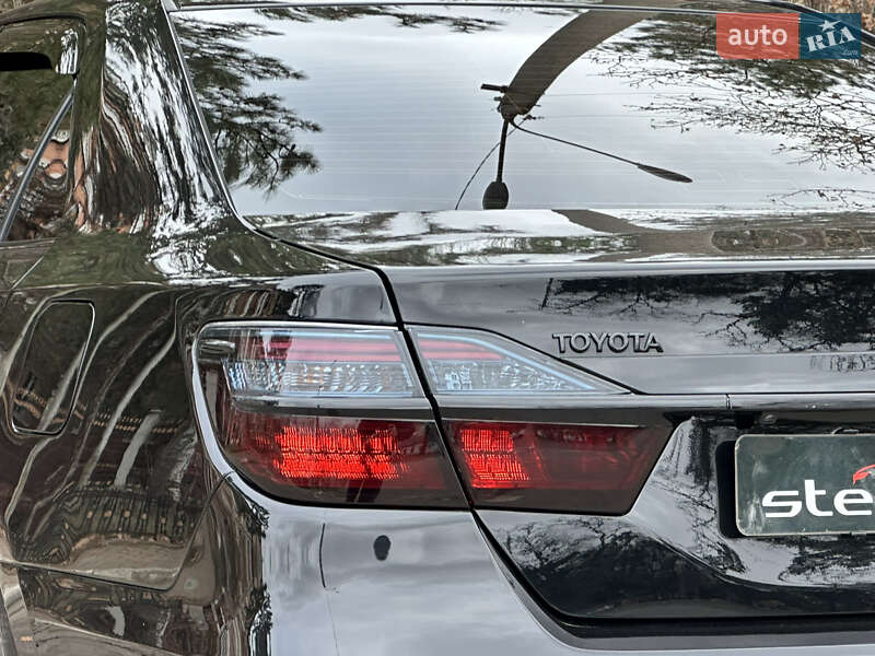 Седан Toyota Camry 2014 в Миколаєві