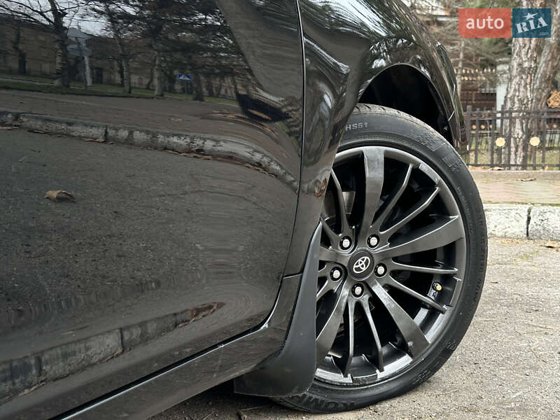 Седан Toyota Camry 2014 в Миколаєві