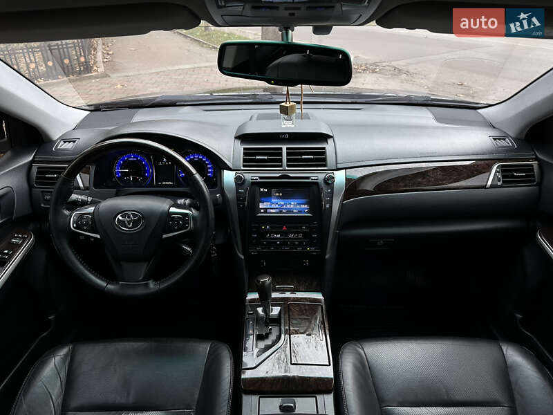 Седан Toyota Camry 2014 в Миколаєві