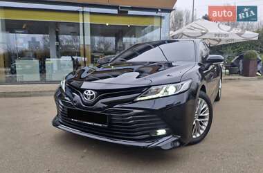 Седан Toyota Camry 2018 в Києві