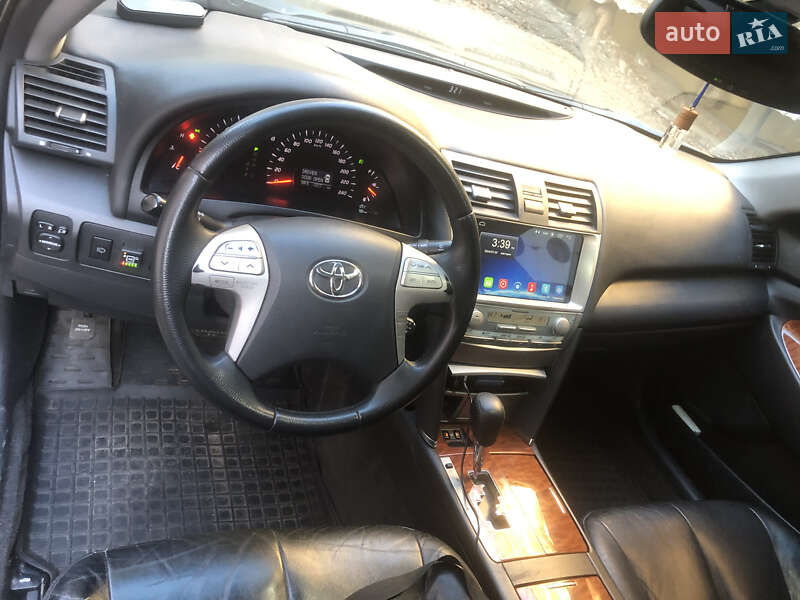 Седан Toyota Camry 2008 в Киеве