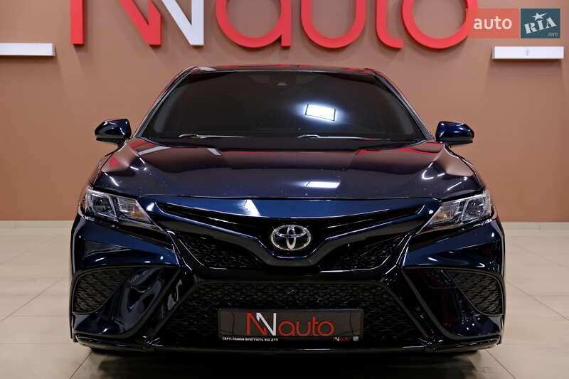 Седан Toyota Camry 2021 в Одесі