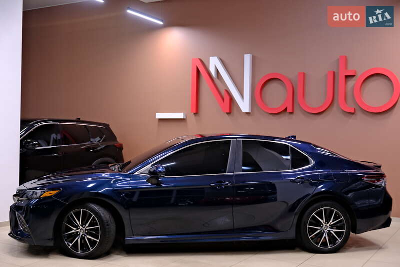 Седан Toyota Camry 2021 в Одесі