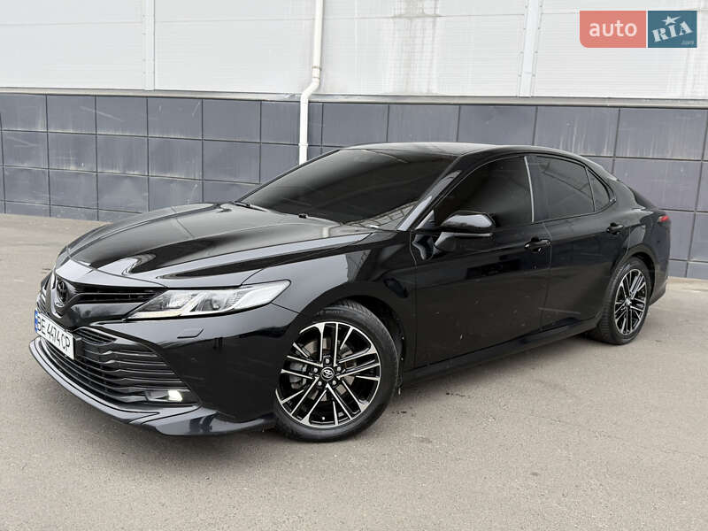 Седан Toyota Camry 2018 в Одессе