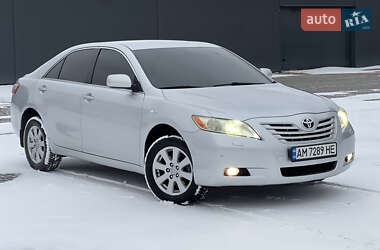 Седан Toyota Camry 2007 в Житомире