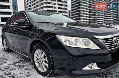 Седан Toyota Camry 2011 в Києві
