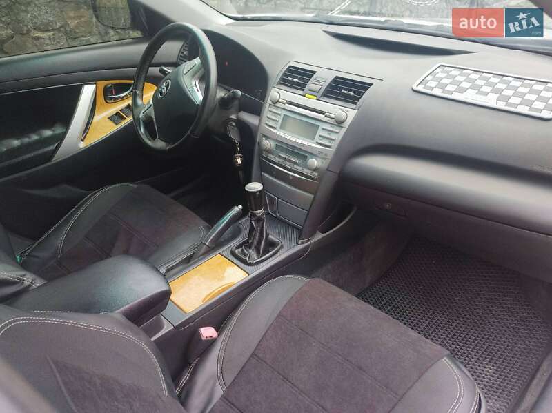 Седан Toyota Camry 2007 в Красилові