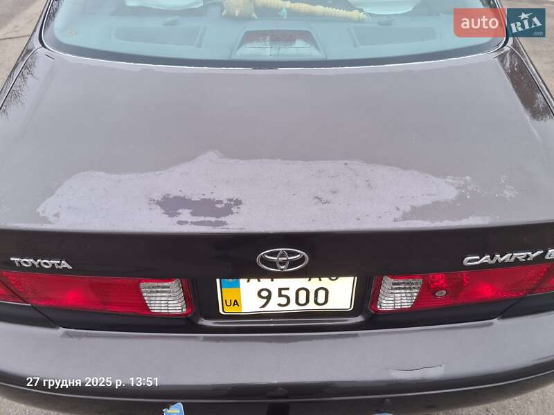 Седан Toyota Camry 2000 в Києві