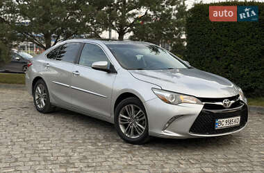 Седан Toyota Camry 2016 в Львове