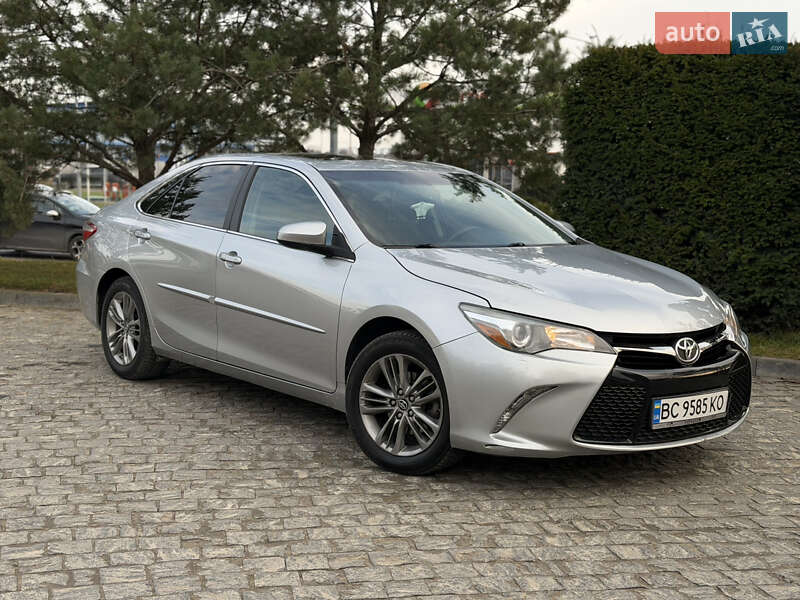 Toyota Camry 2016