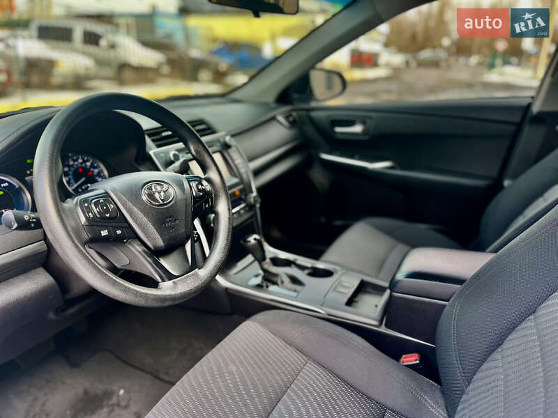 Седан Toyota Camry 2016 в Миколаєві