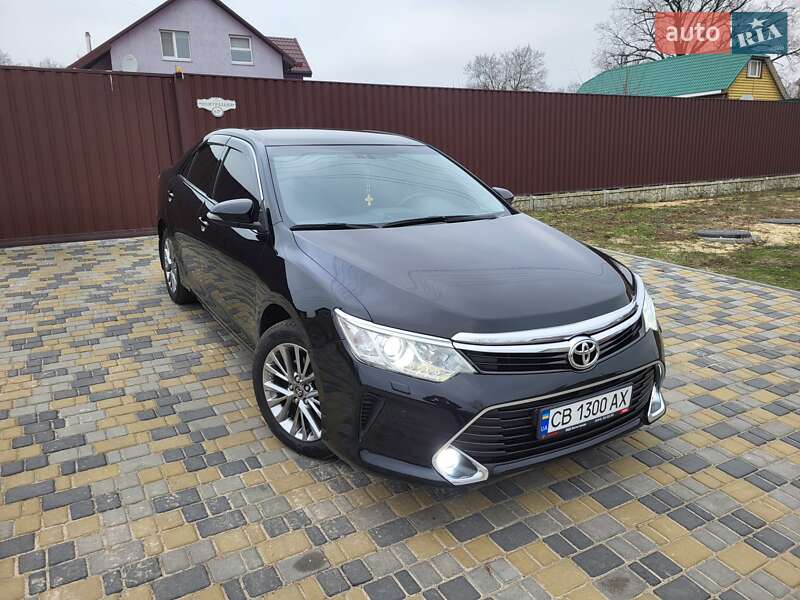 Седан Toyota Camry 2017 в Вишгороді