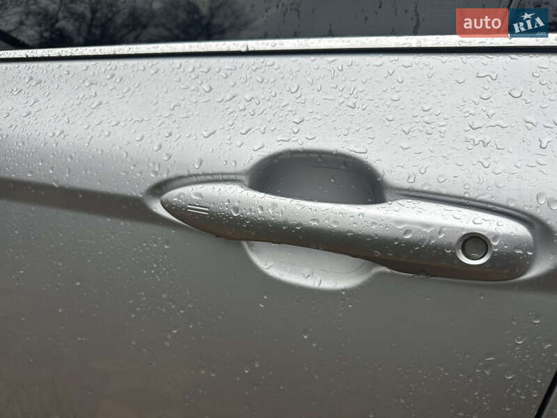 Седан Toyota Camry 2023 в Києві