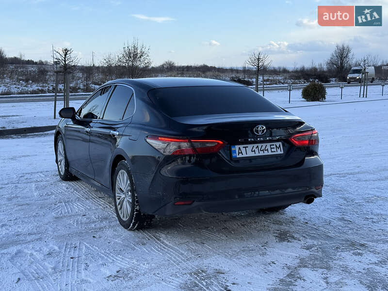 Седан Toyota Camry 2017 в Коломые