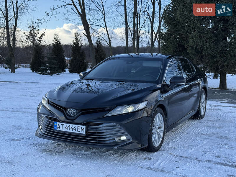 Седан Toyota Camry 2017 в Коломые