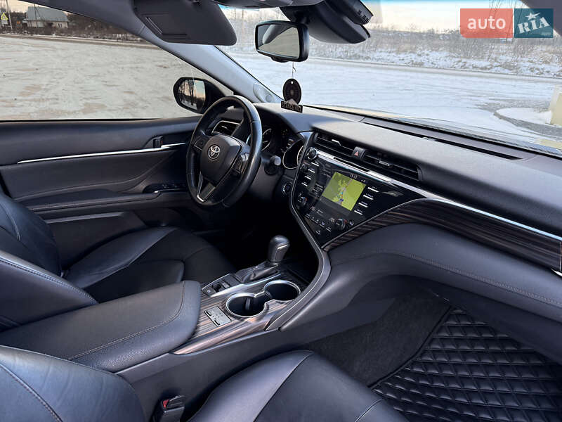 Седан Toyota Camry 2017 в Коломые