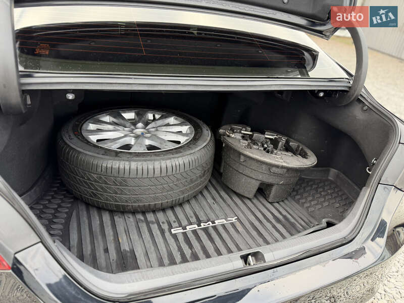 Седан Toyota Camry 2019 в Сарнах