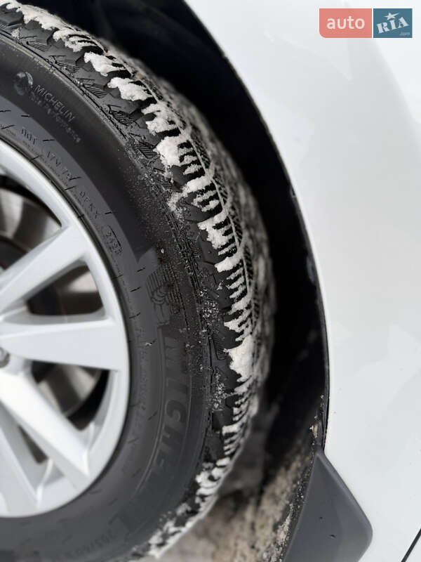 Седан Toyota Camry 2018 в Полтаві